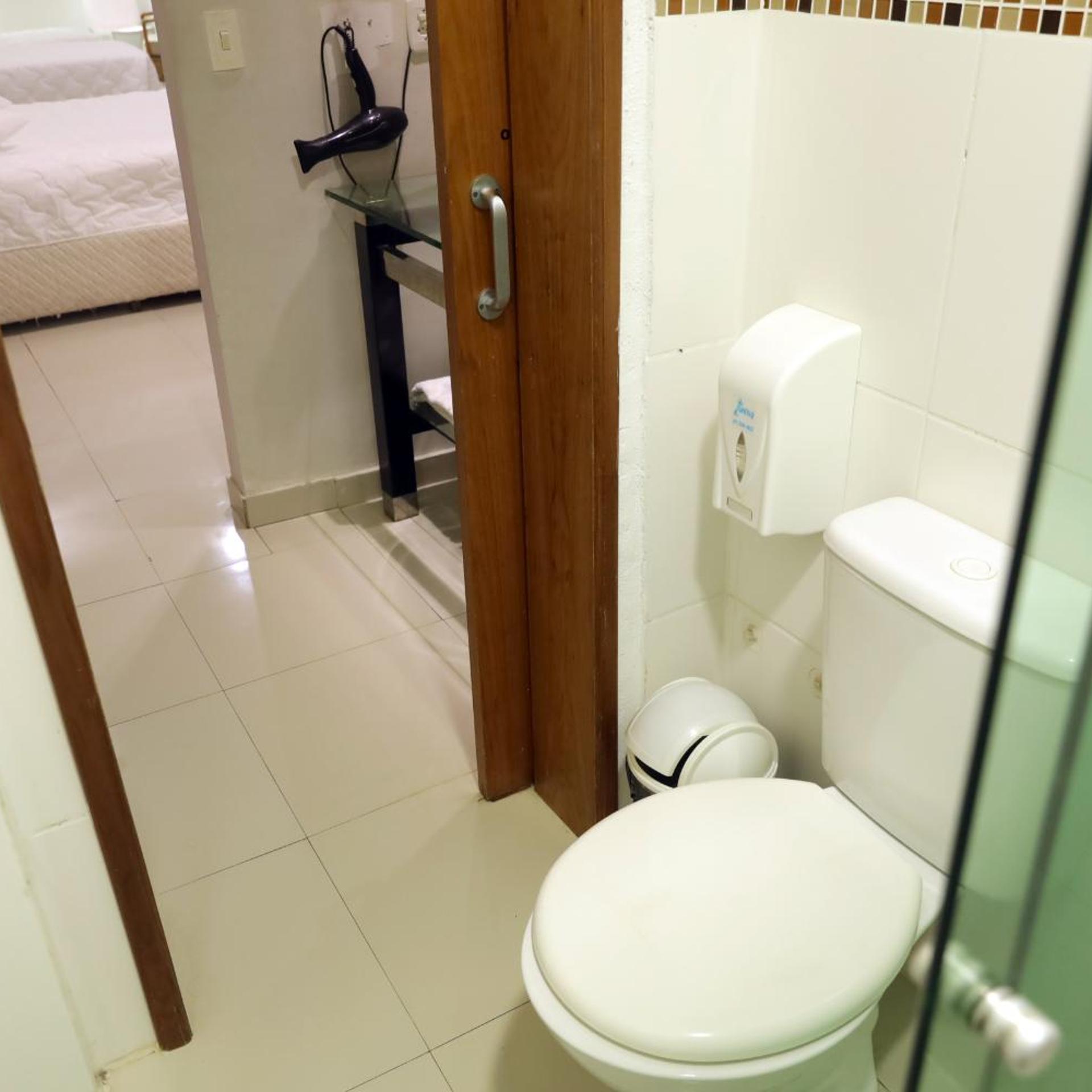 HOTEL EMIRATES 44/52