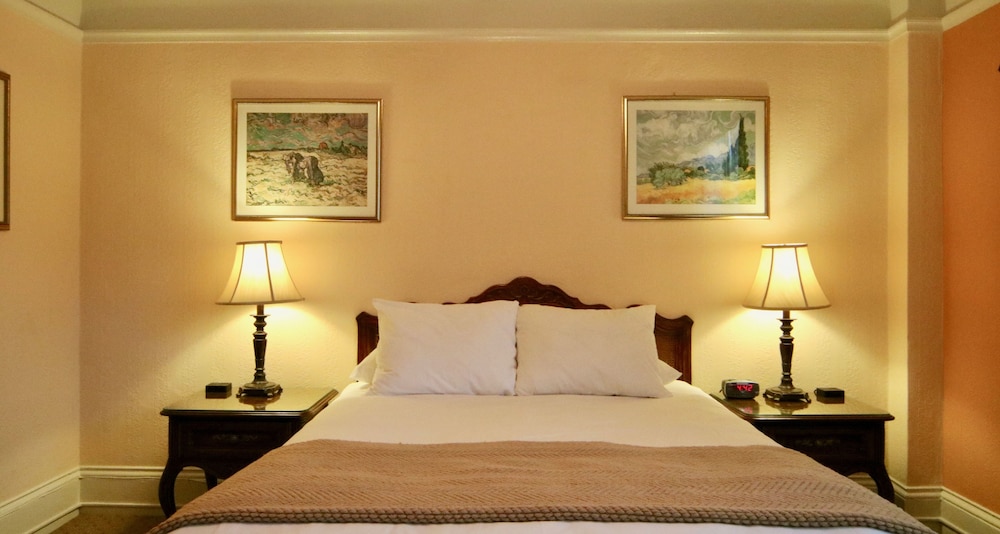 Cornell Hotel de France 14/38
