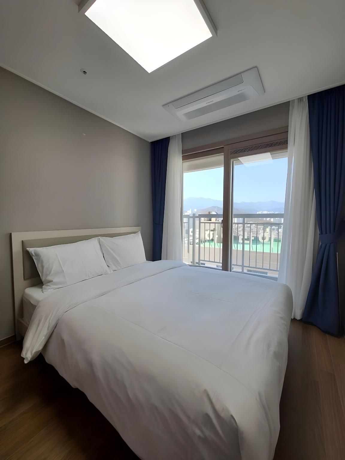 Junior Suite, Multiple Beds, City View