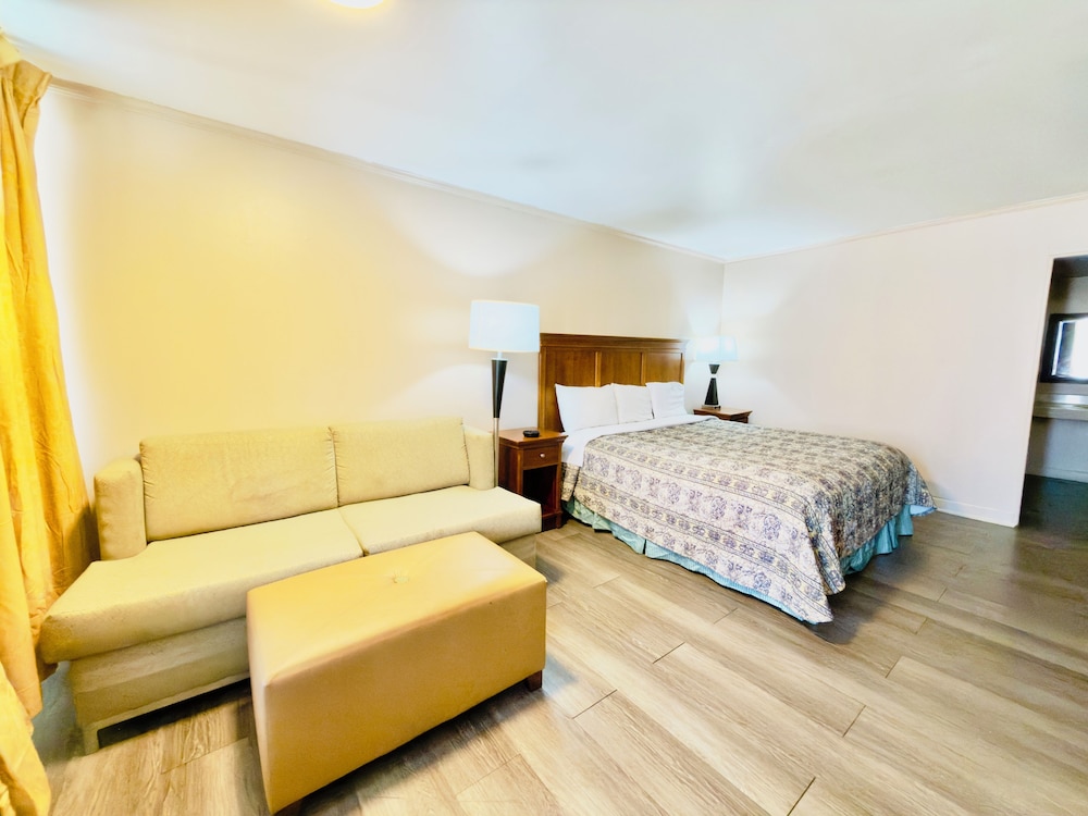 Motel 6 Williamston, NC - Highway 17 30/61