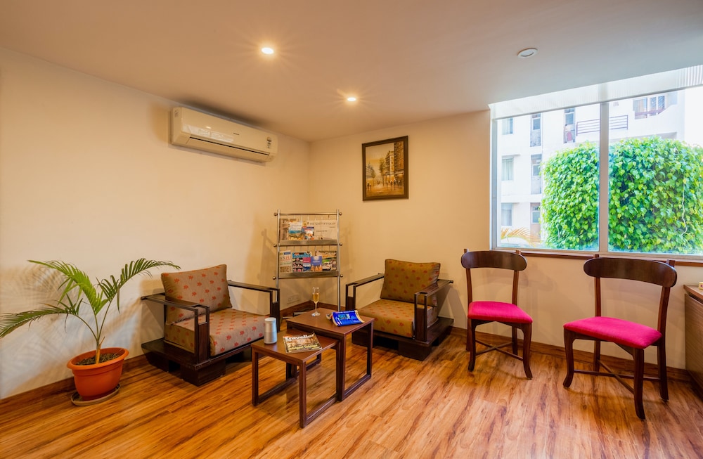 Rosewood Apartment Hotel 16/30