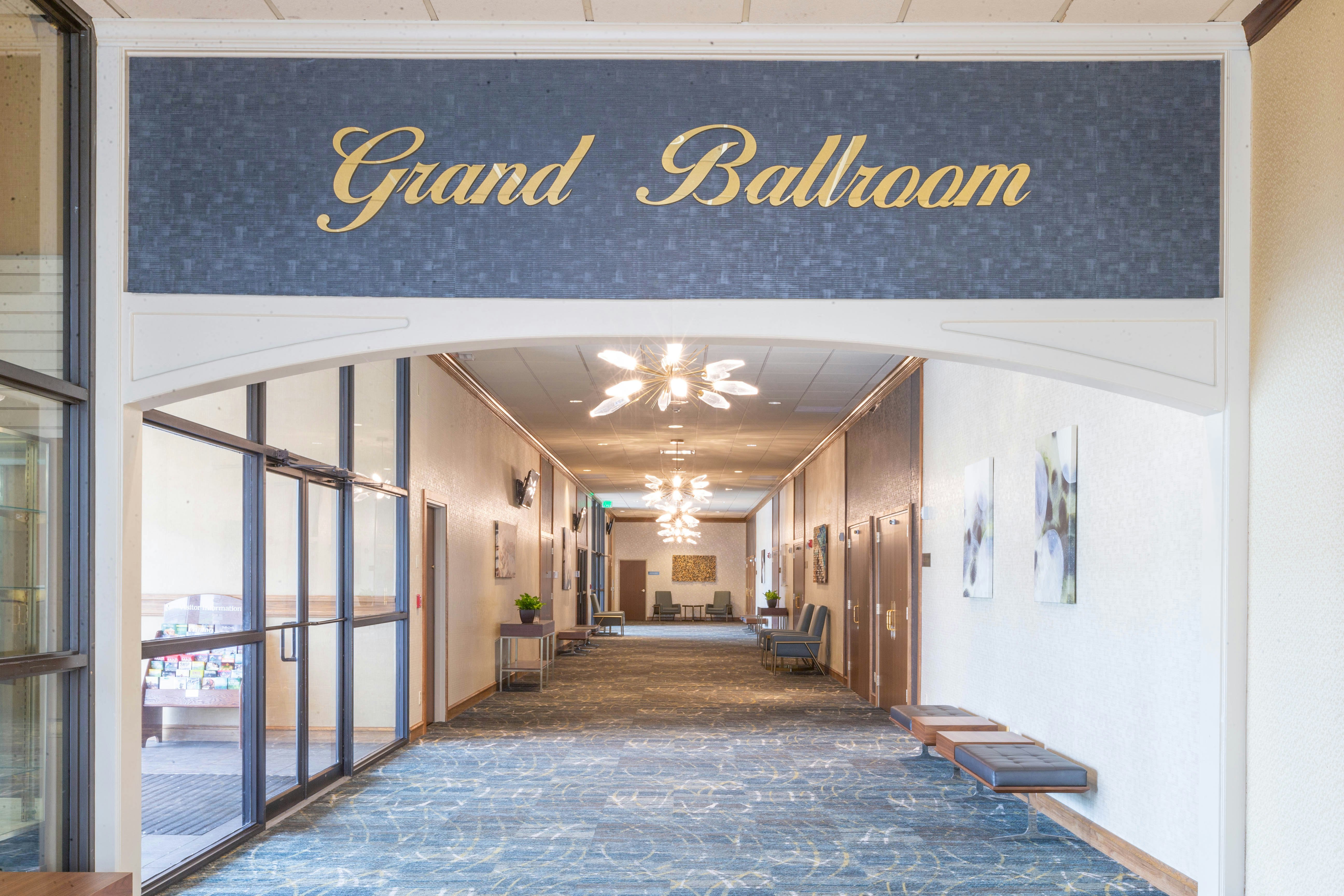Holiday Inn Cleveland-S Independence 11/58