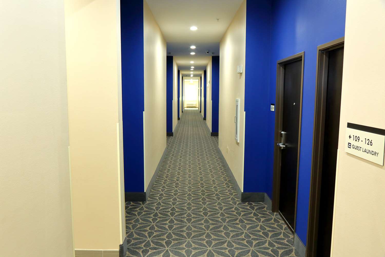 Americas Best Value Inn & Suites Prairieville 6/13