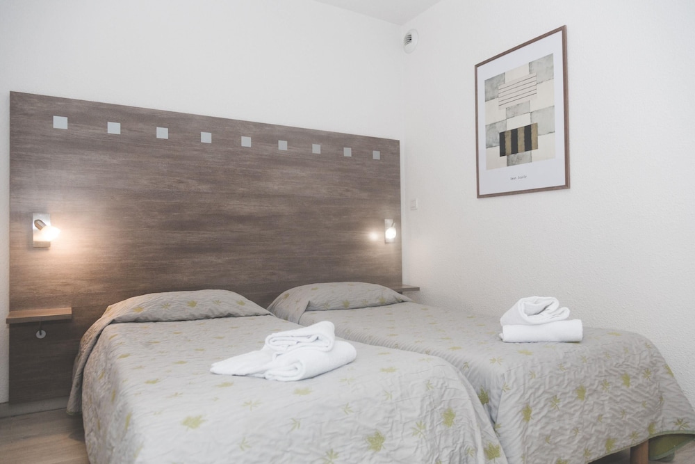 1 Bedroom, Apartment, Twin Beds, Sofa