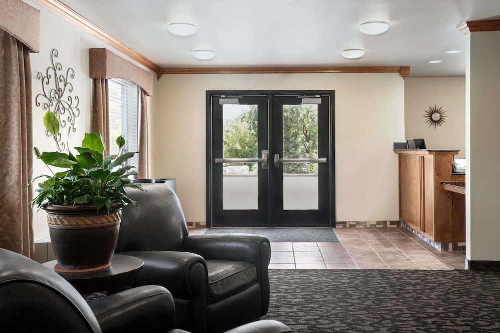 Travelodge By Wyndham Mcalester 15/31