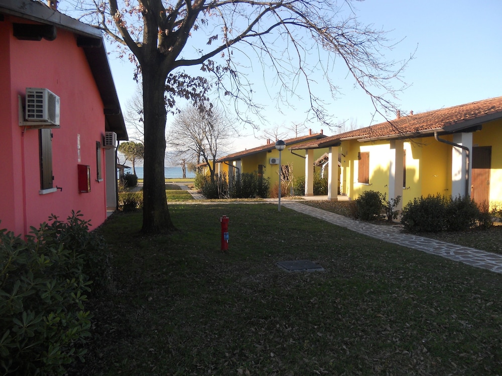 The Garda Village 45/55