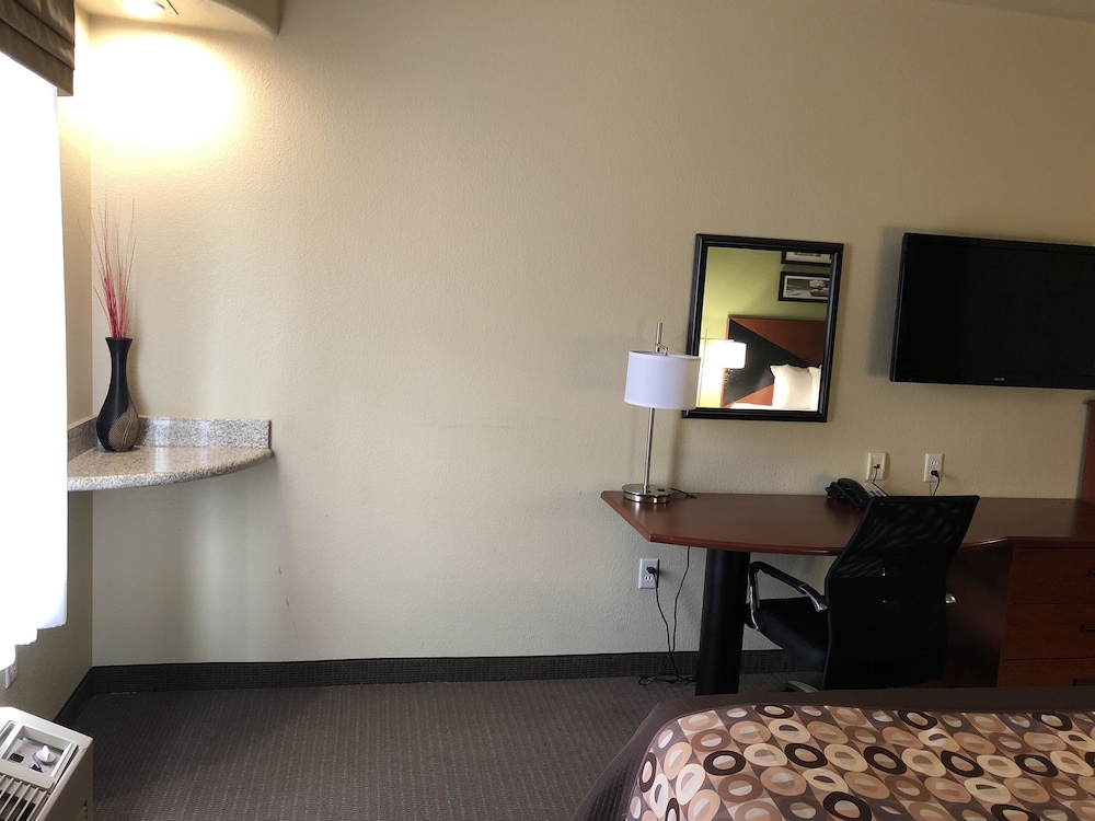 Best Western Sea World/Lackland AFB NW Hotel Suites 44/50