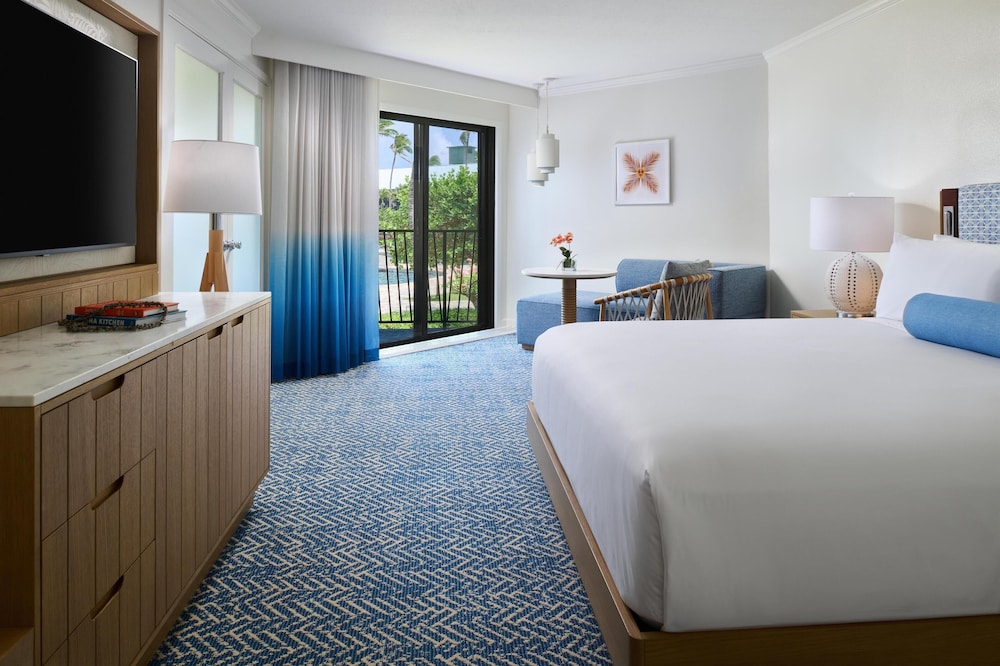 1 Bedroom, Renovated, Signature, Suite, King Bed, Partial Ocean View