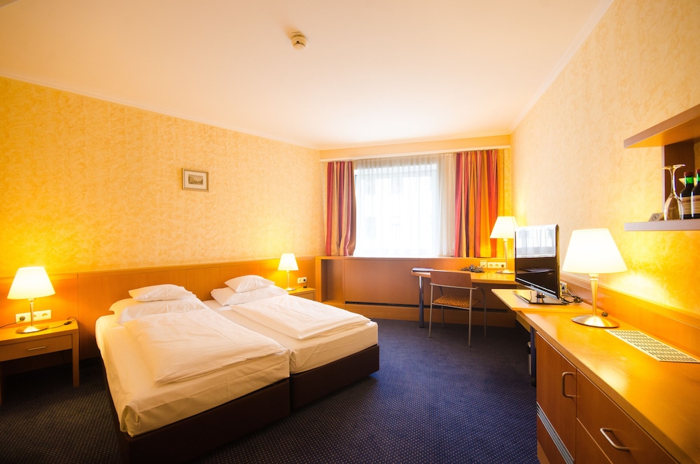 Hotel Strudlhof 12/68
