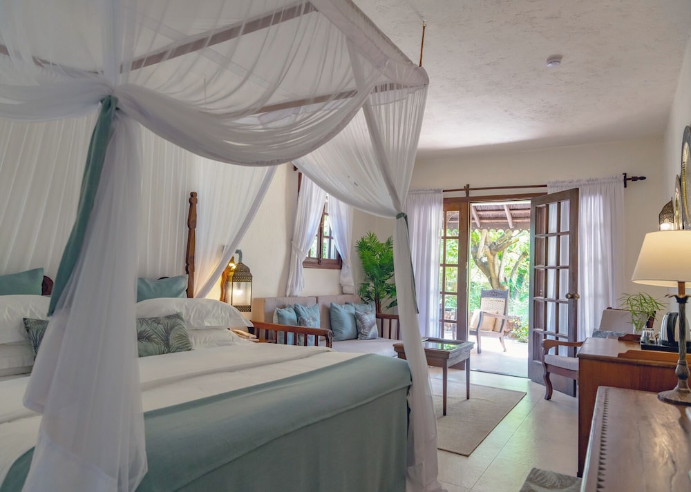 Breezes Beach Club & Spa 19/64