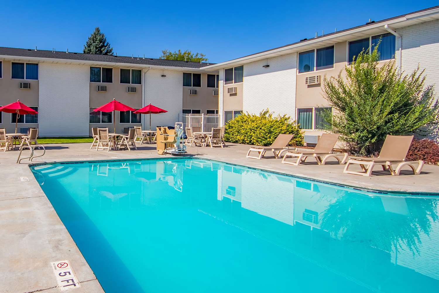 Econo Lodge Idaho Falls, ID 10/48