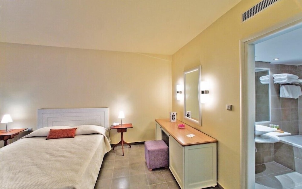 Megisti Hotel 9/58