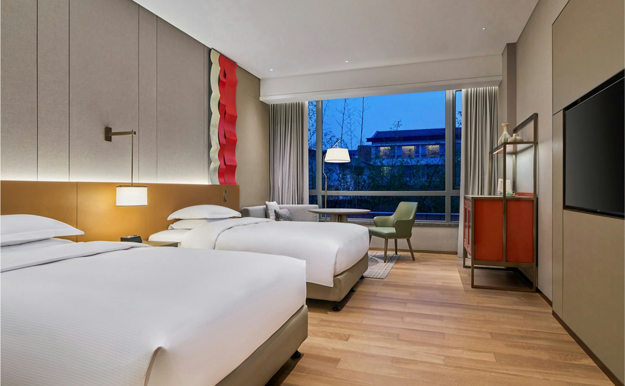 EXECUTIVE, TWIN BEDS