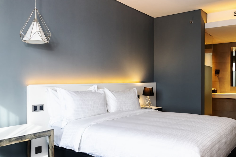 Trademark Hotel 15/59