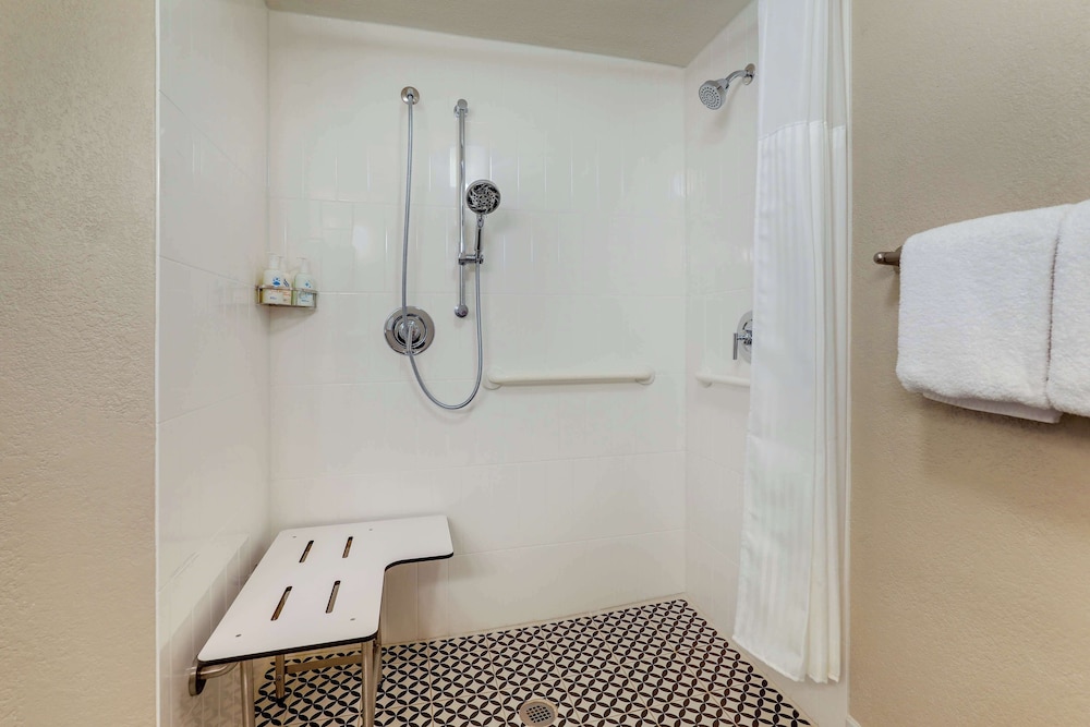 غرفة بسرير كينج لذوي الإعاقة، Sonesta Select Scottsdale At Mayo Clinic Campus 8/18