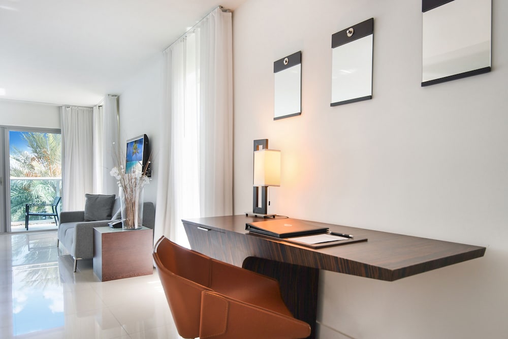 Beach Haus Bal Harbour 64/76