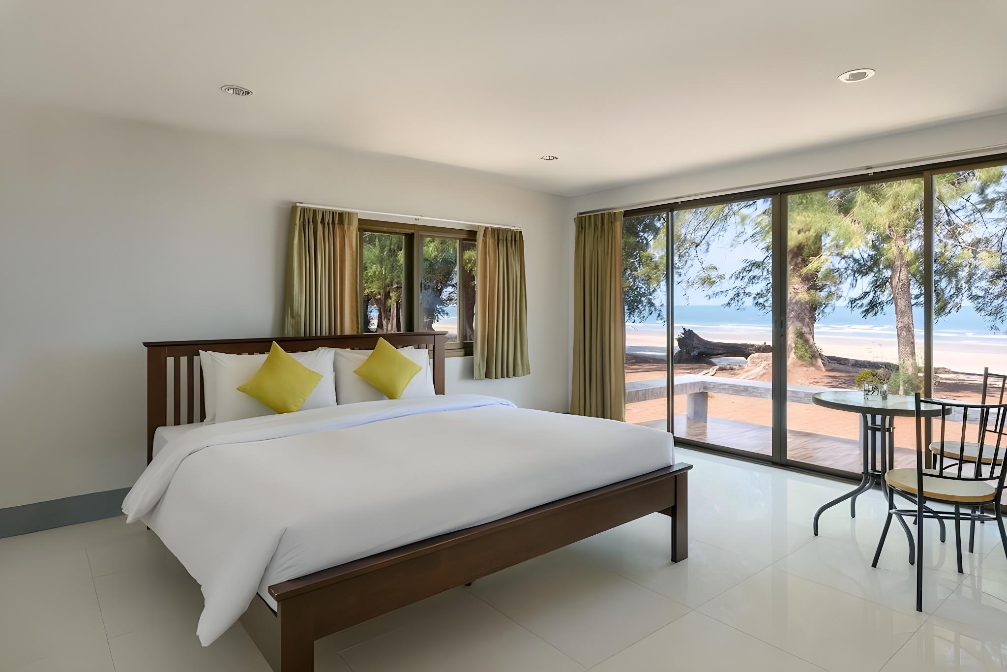 2 Bedrooms, House, Sea View
