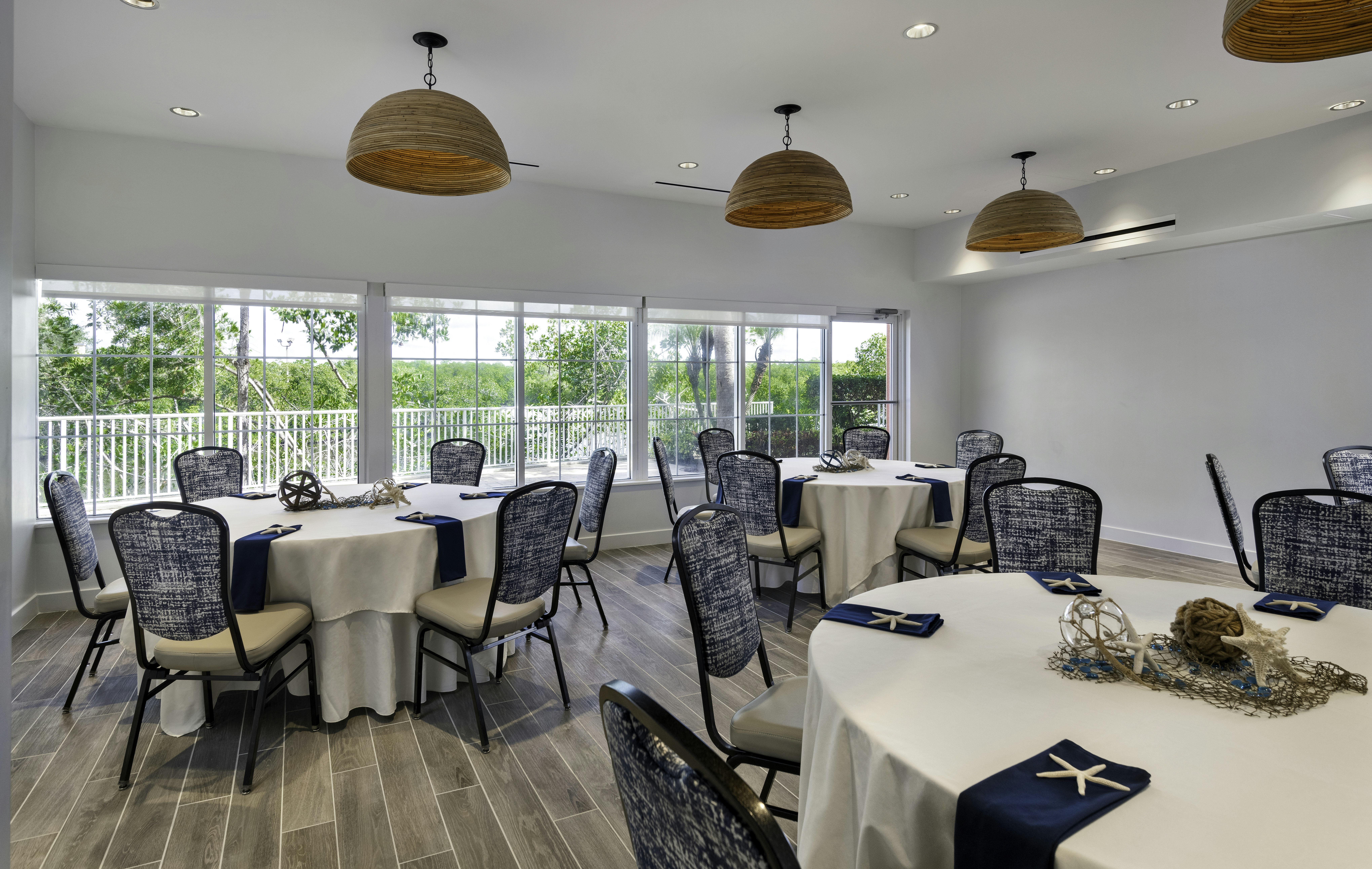 Doubletree Suites By Hilton Naples 50/67