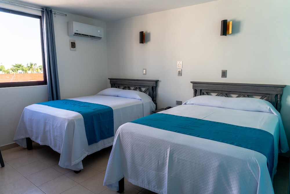 STANDARD, 2 DOUBLE BEDS