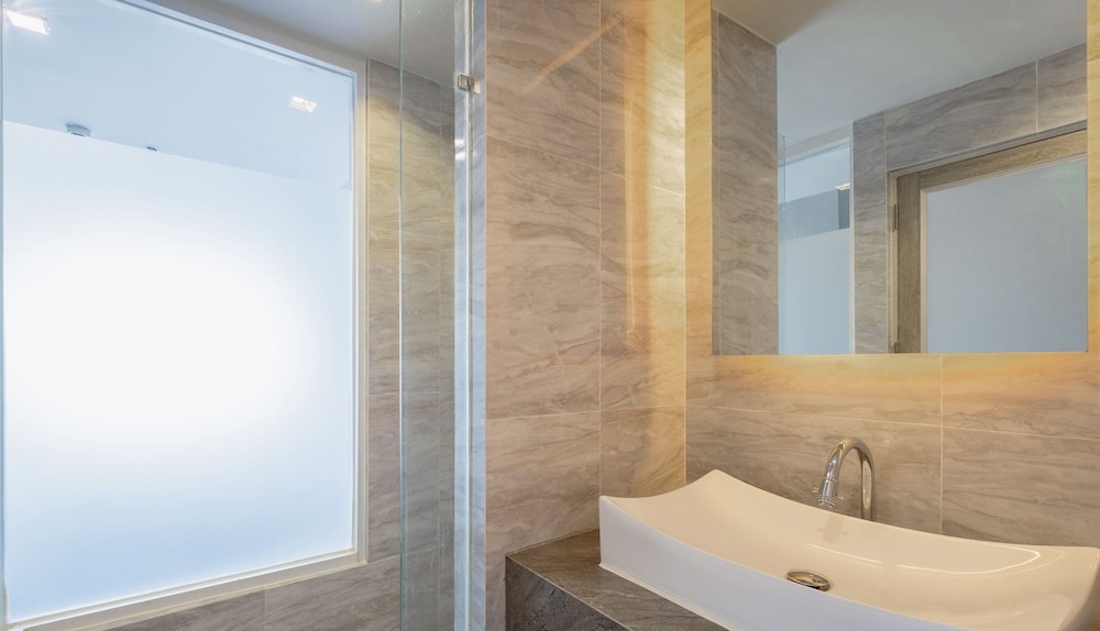 So Boutique Pattaya Hotel and Residences 27/28