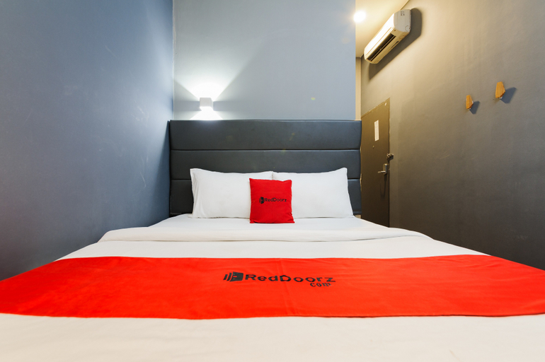 Reddoorz, Premium
