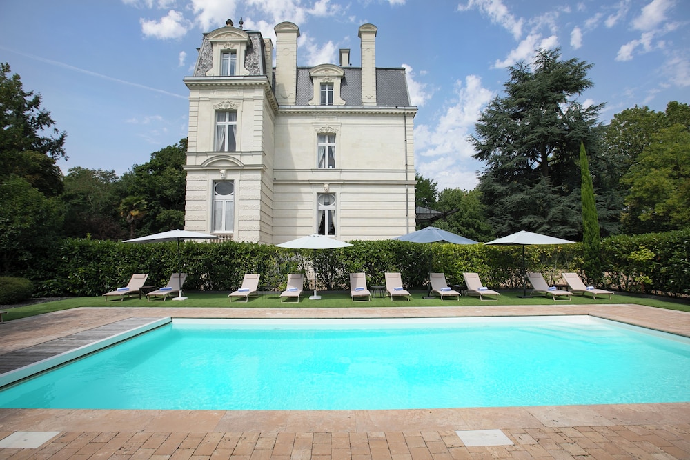 Chateau de Verrieres 43/52