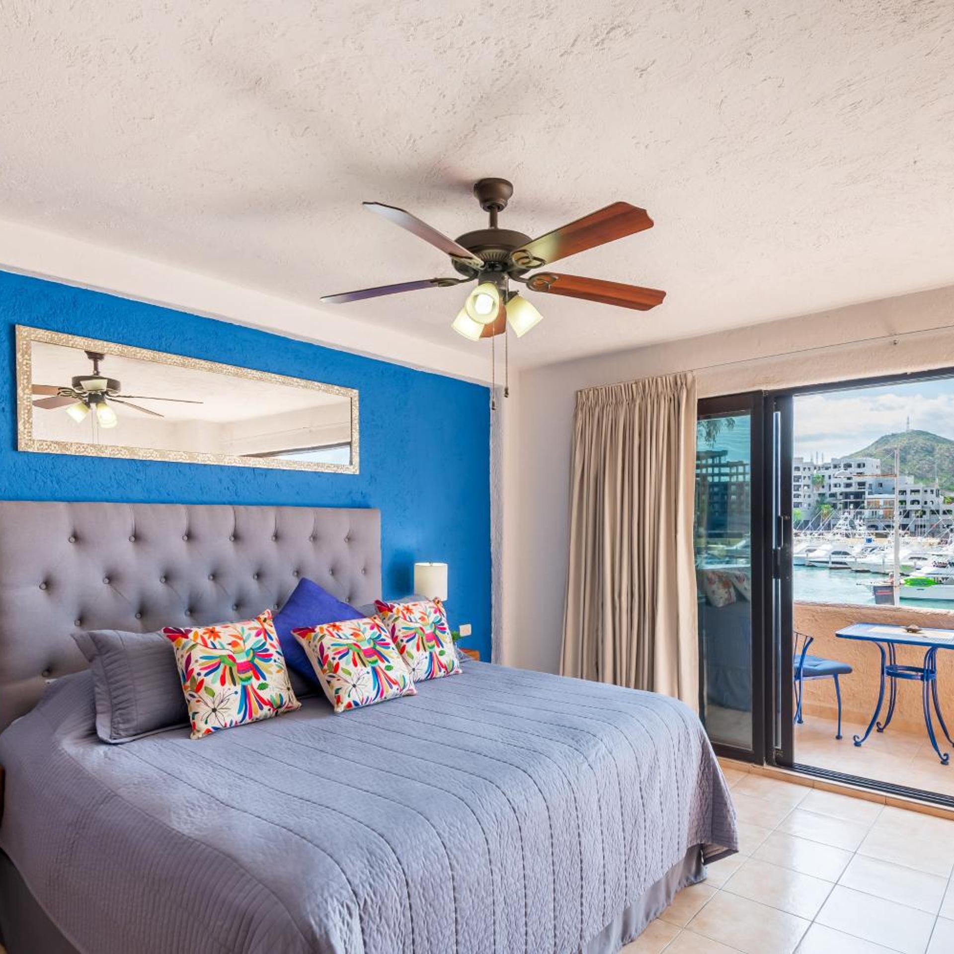 Marina Town &amp; Beach Studios 11/62