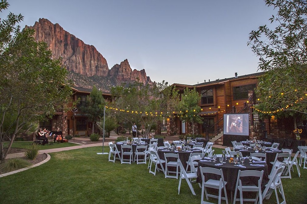 Cable Mountain Lodge 45/50