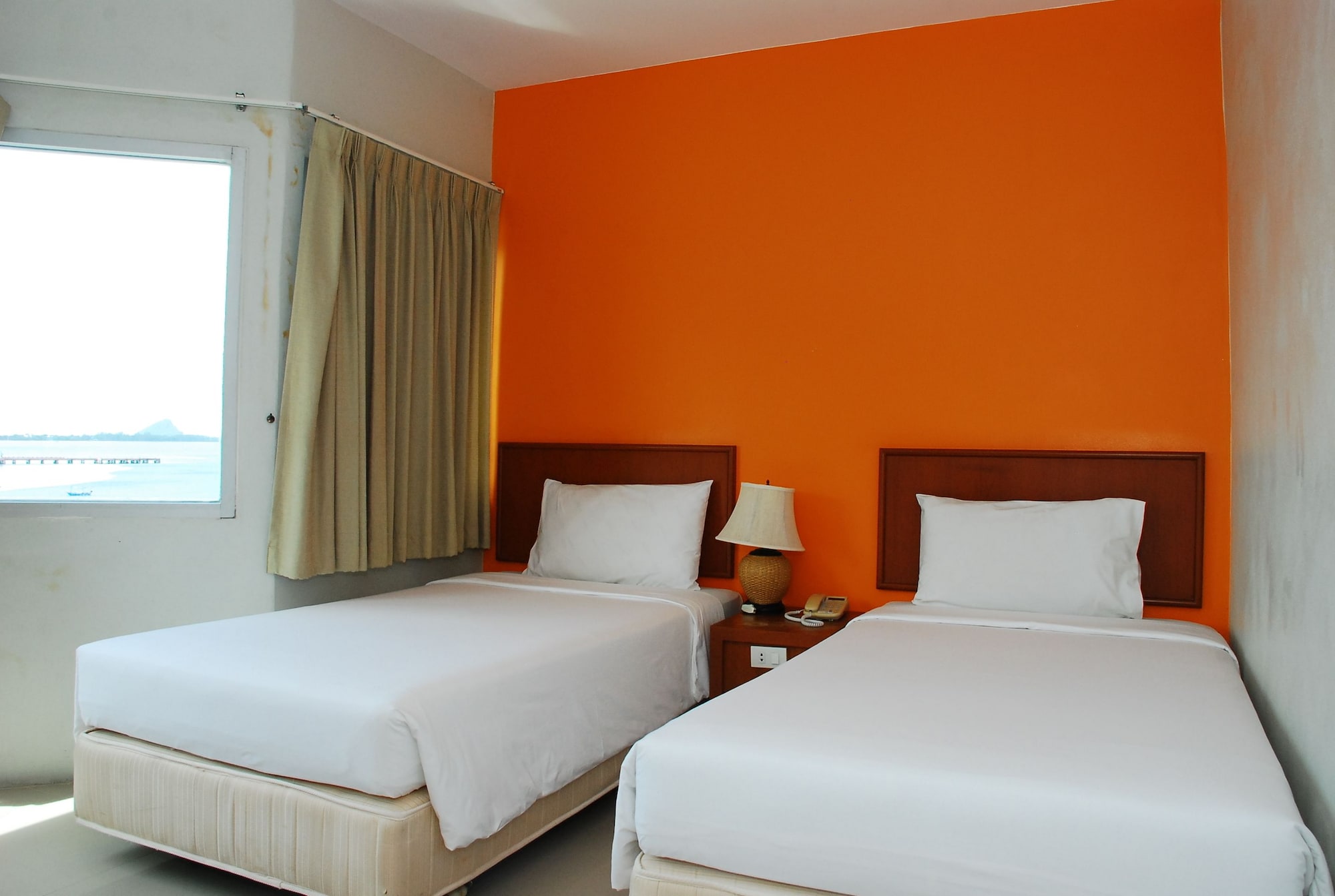 STANDARD, TWIN BEDS, SEA VIEW