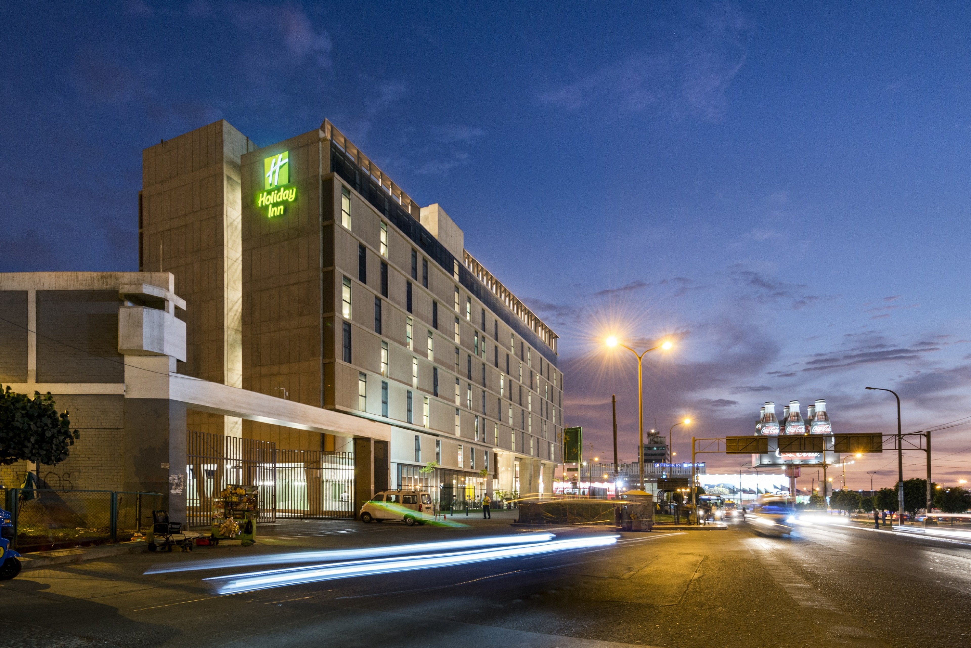 Holiday Inn Lima Airport 3/50