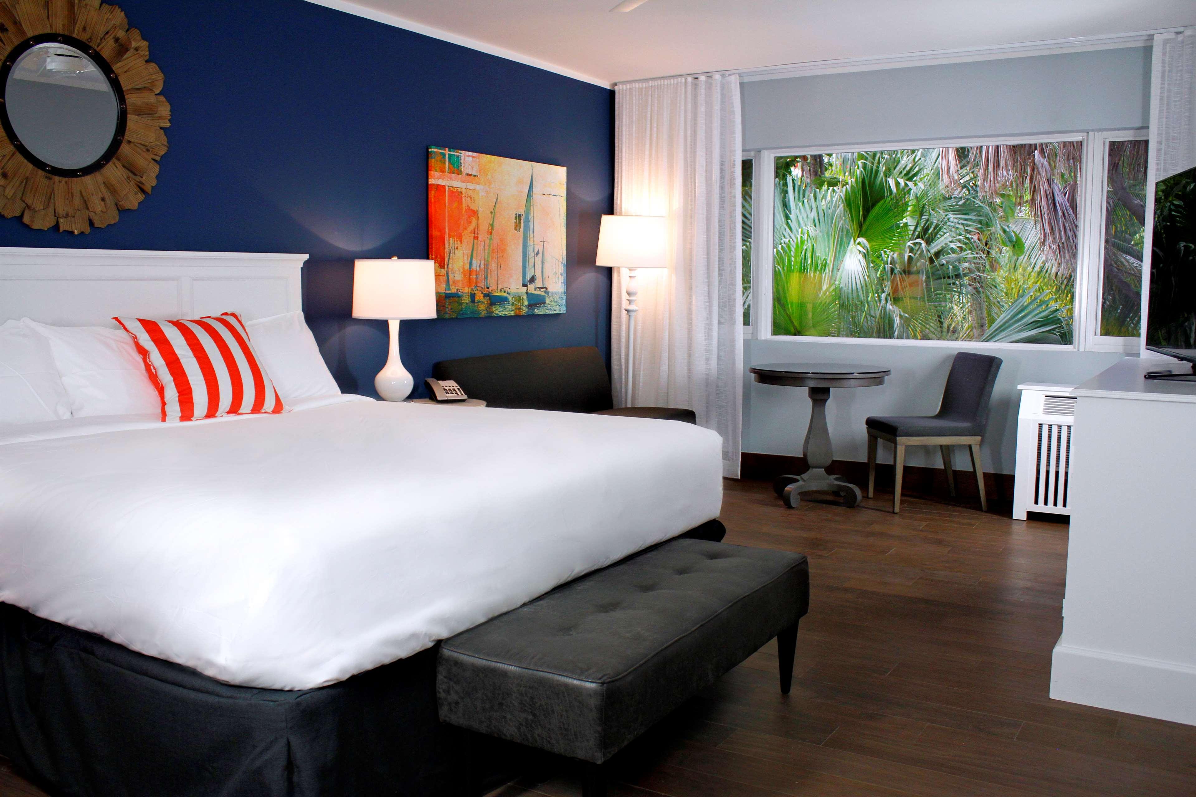Captivating, King Bed, Garden View