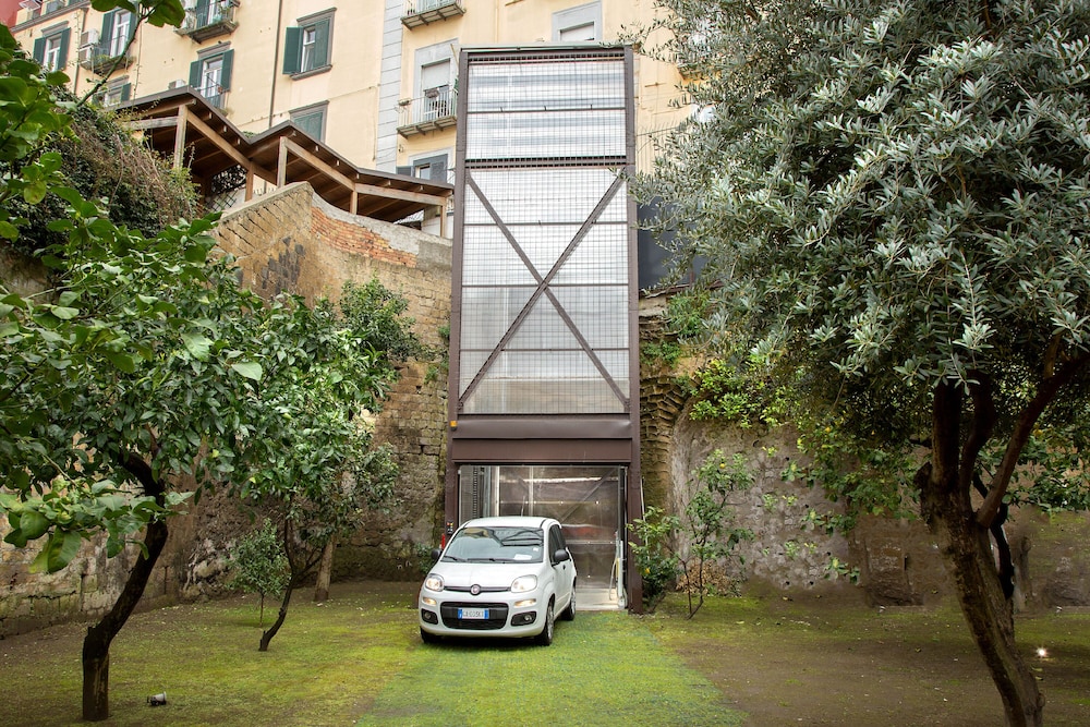 Palazzo Sant'Antonio 54/63