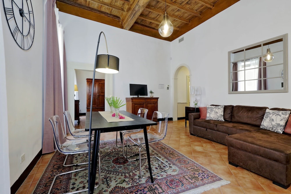 Bollo Wr Apartments 55/72