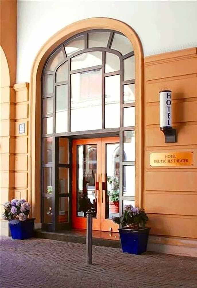 Hotel Deutsches Theater Downtown 9/34