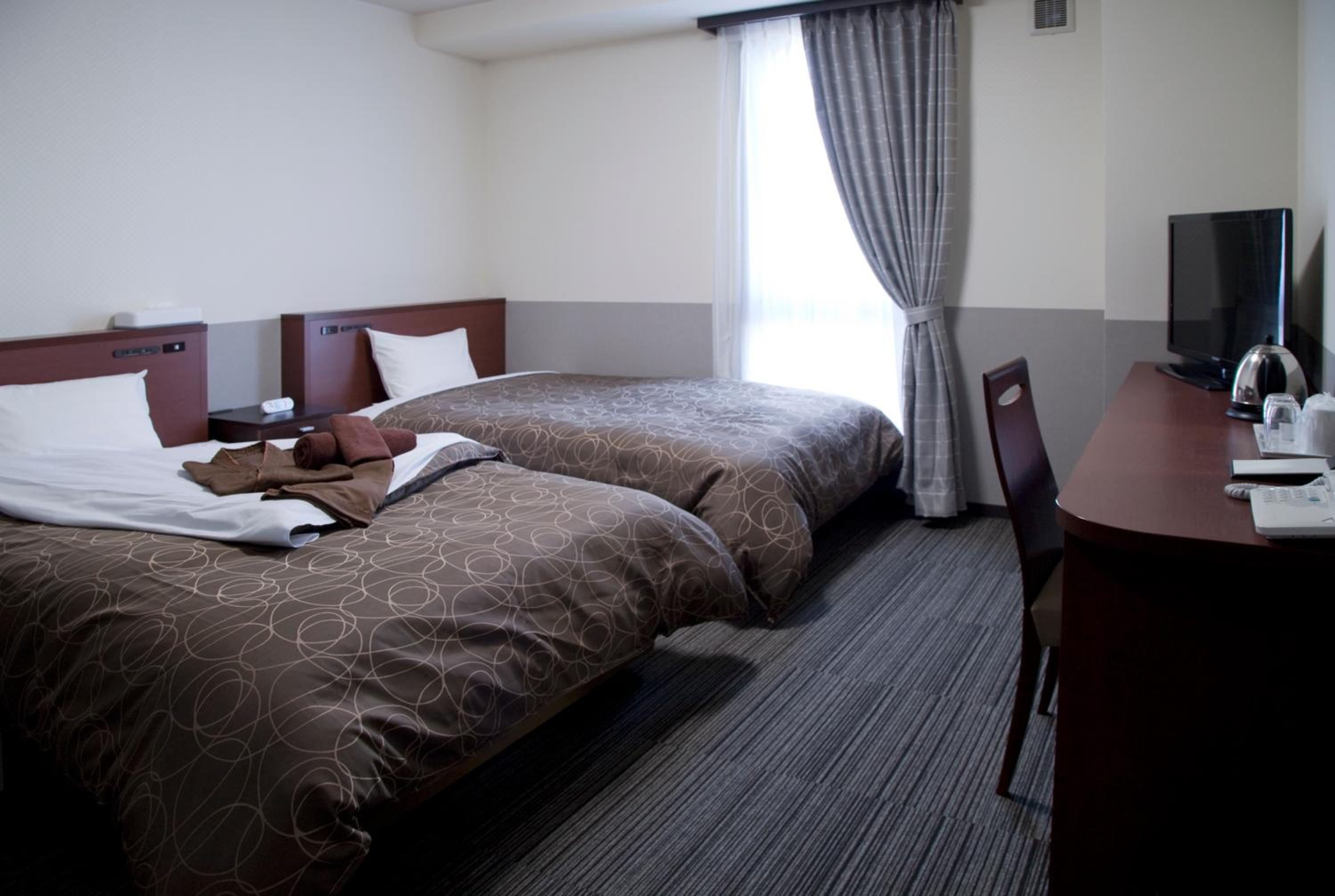 Room, Twin Beds