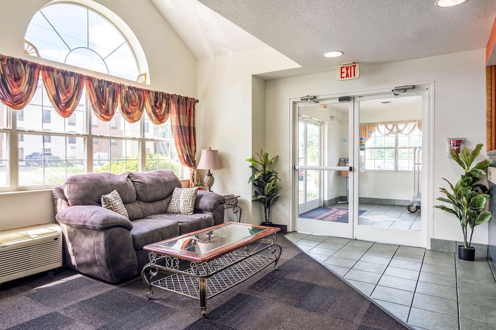 Motel6 Chattanooga, TN - Downtown 28/40