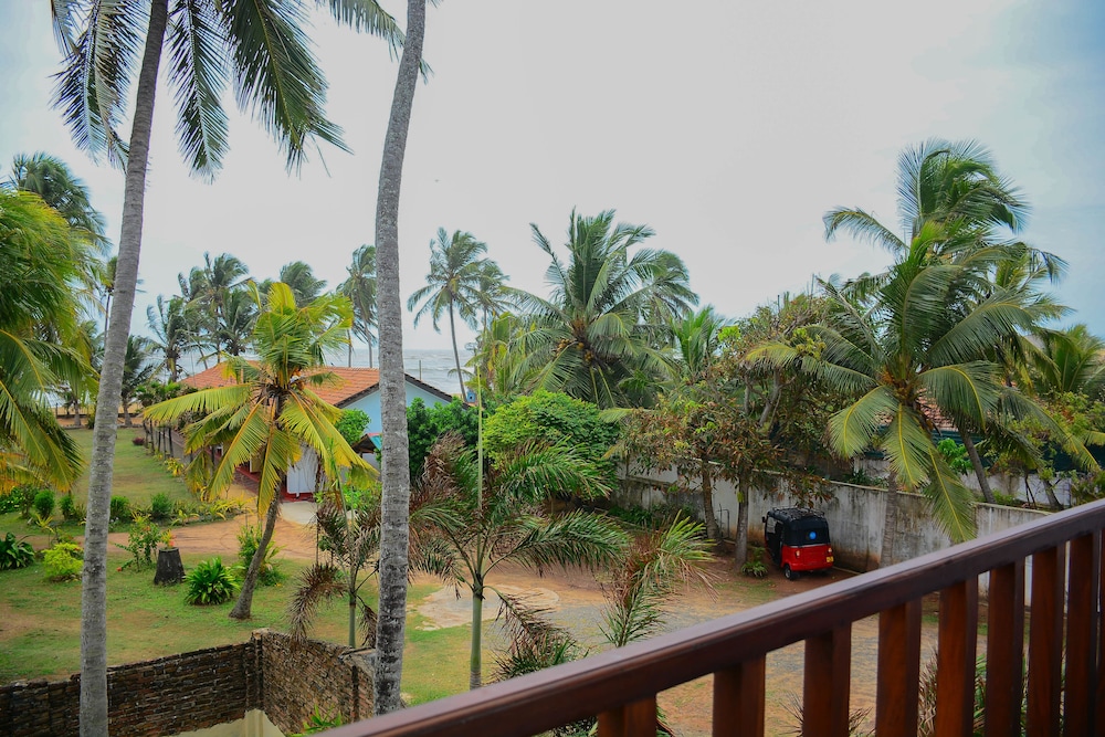 Hotel Star White Negombo 43/50