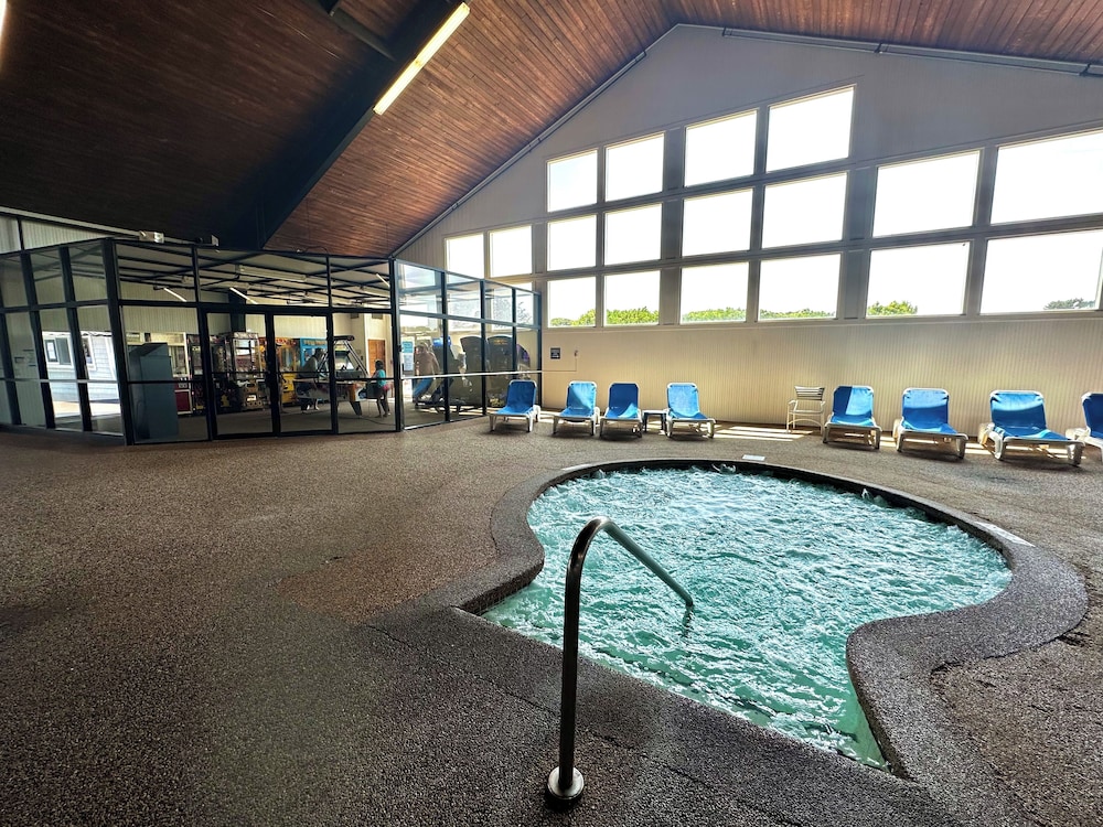 Resort Conference Center At Hyannis 26/63