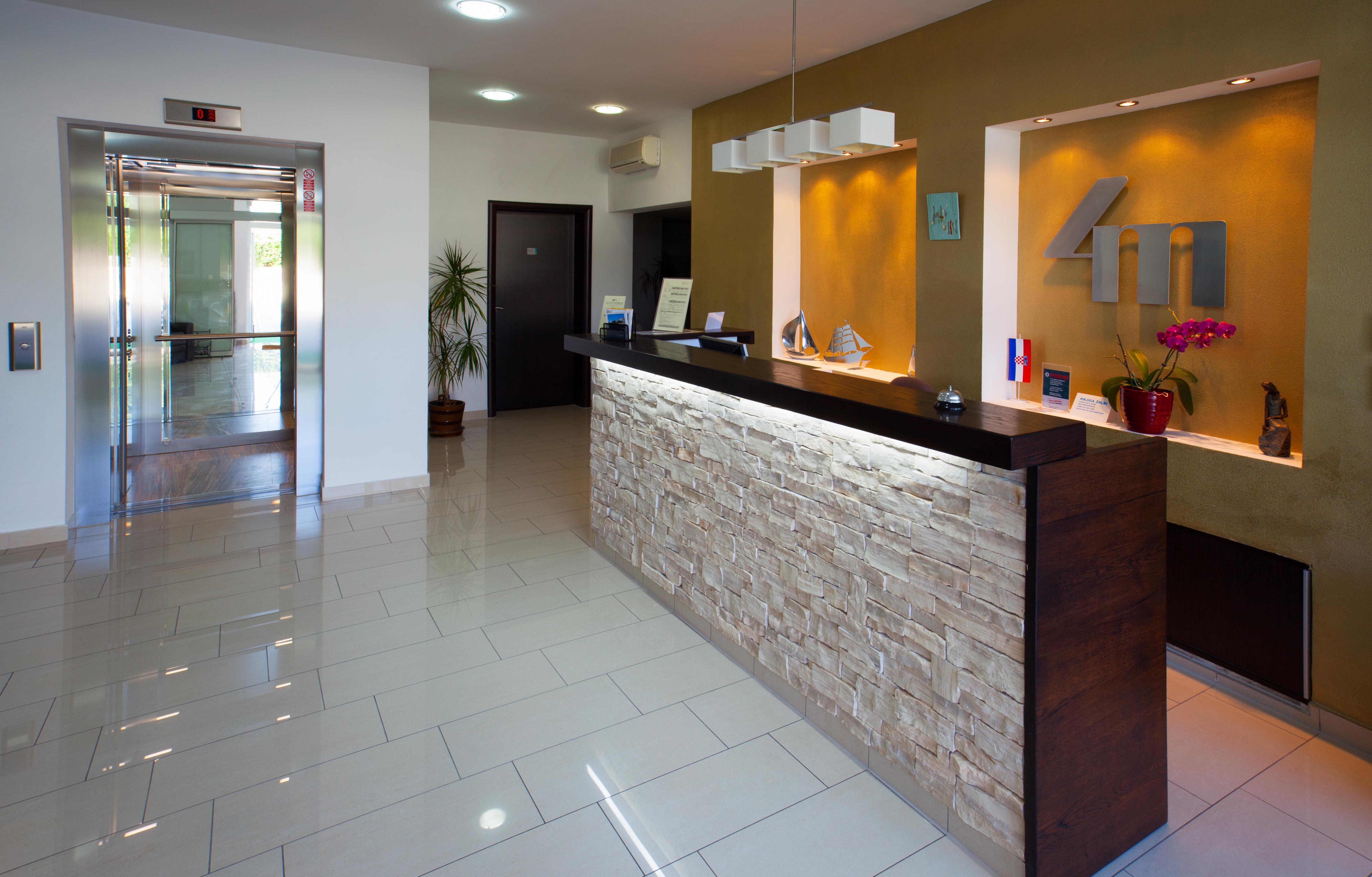 Vila 4M - Boarding House And Apartments 2/63