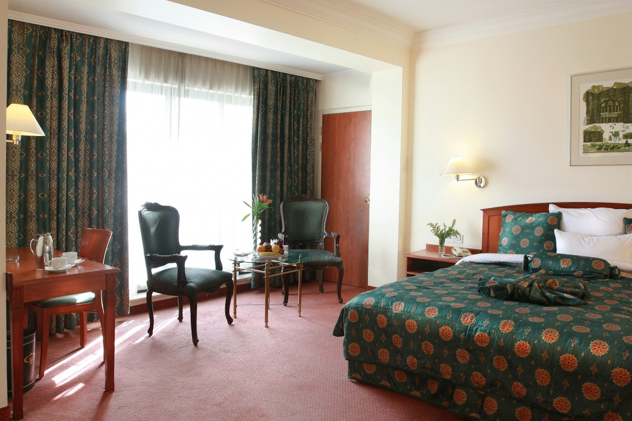 Grand Palace Hotel 4/12