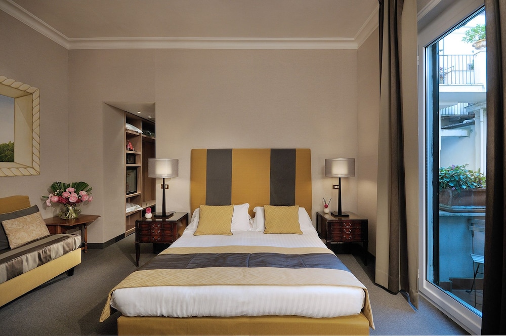 ROOM, TRIPLE