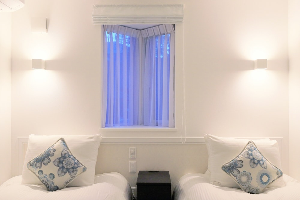 Bliss Lodging 26/44