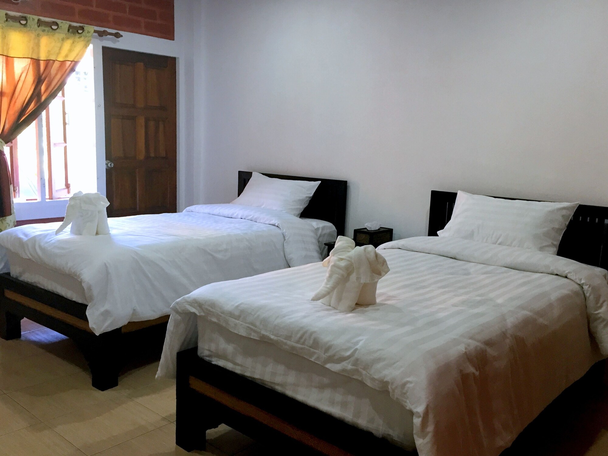 ROOM, TRIPLE, BALCONY
