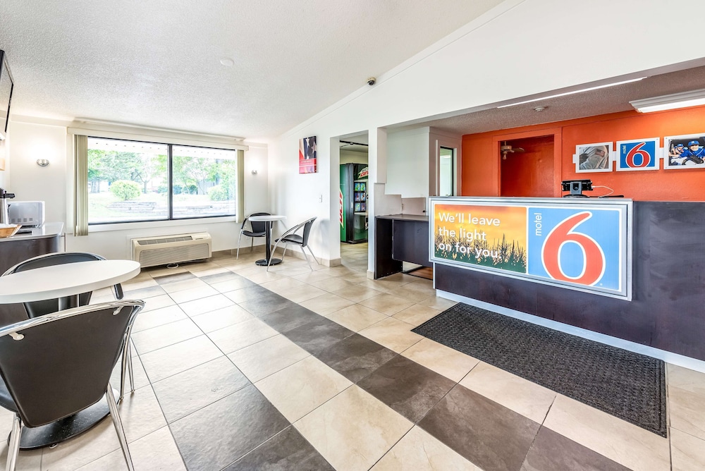 Motel6 Mansfield, OH 10/37