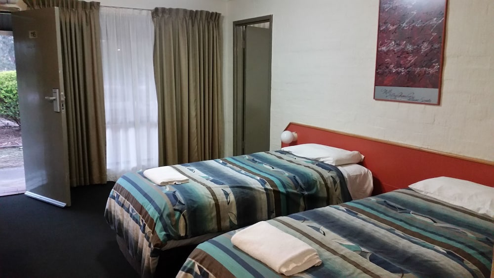 Ibis Styles Canberra Eaglehawk 29/65