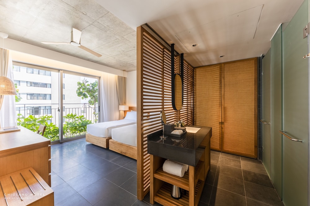 Chicland Da Nang Beach Hotel 48/72