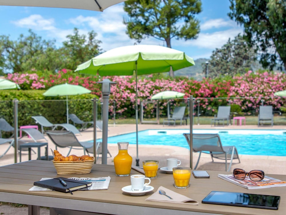 MERCURE CANNES MANDELIEU 40/60