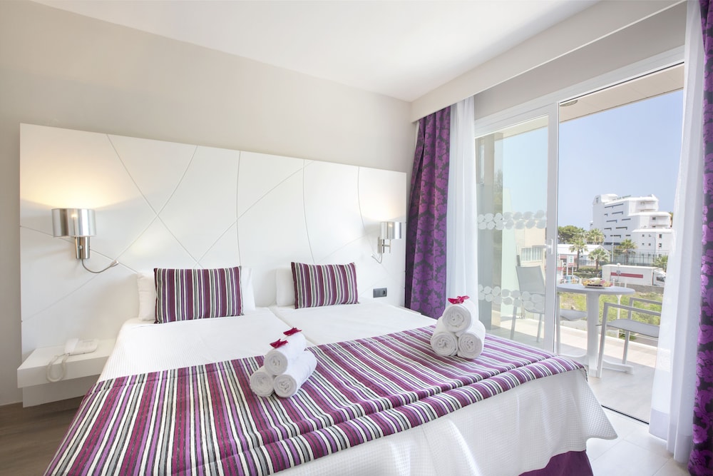 Mar Hotels Playa de Muro Suites 15/56