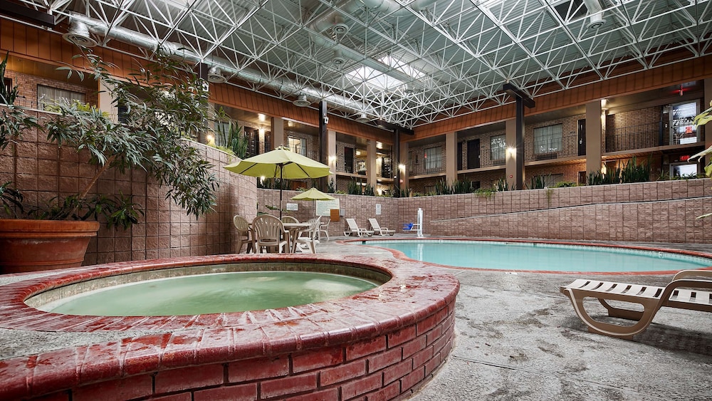 Alexandria Inn and Suites and Conference Center 1/32