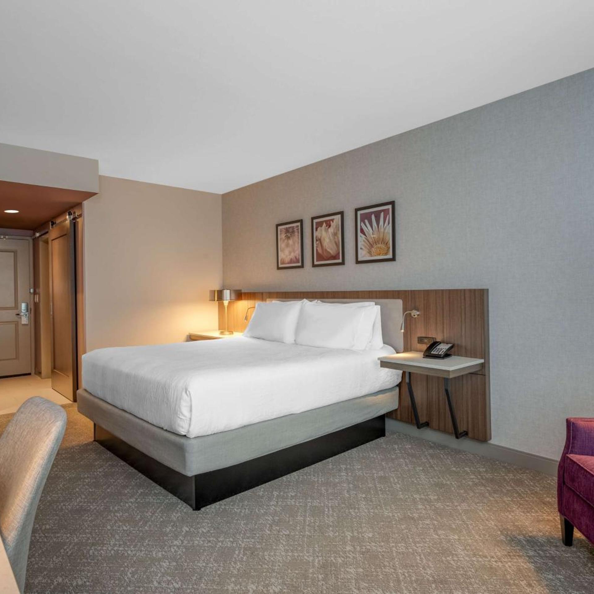PREMIUM, KING BED
